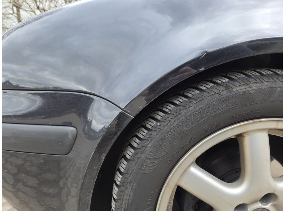 Volkswagen Haftpflichtgutachten Unfall durch Ausweichmanöver Seitenschaden vorne links - KS-XPERT Gutachten