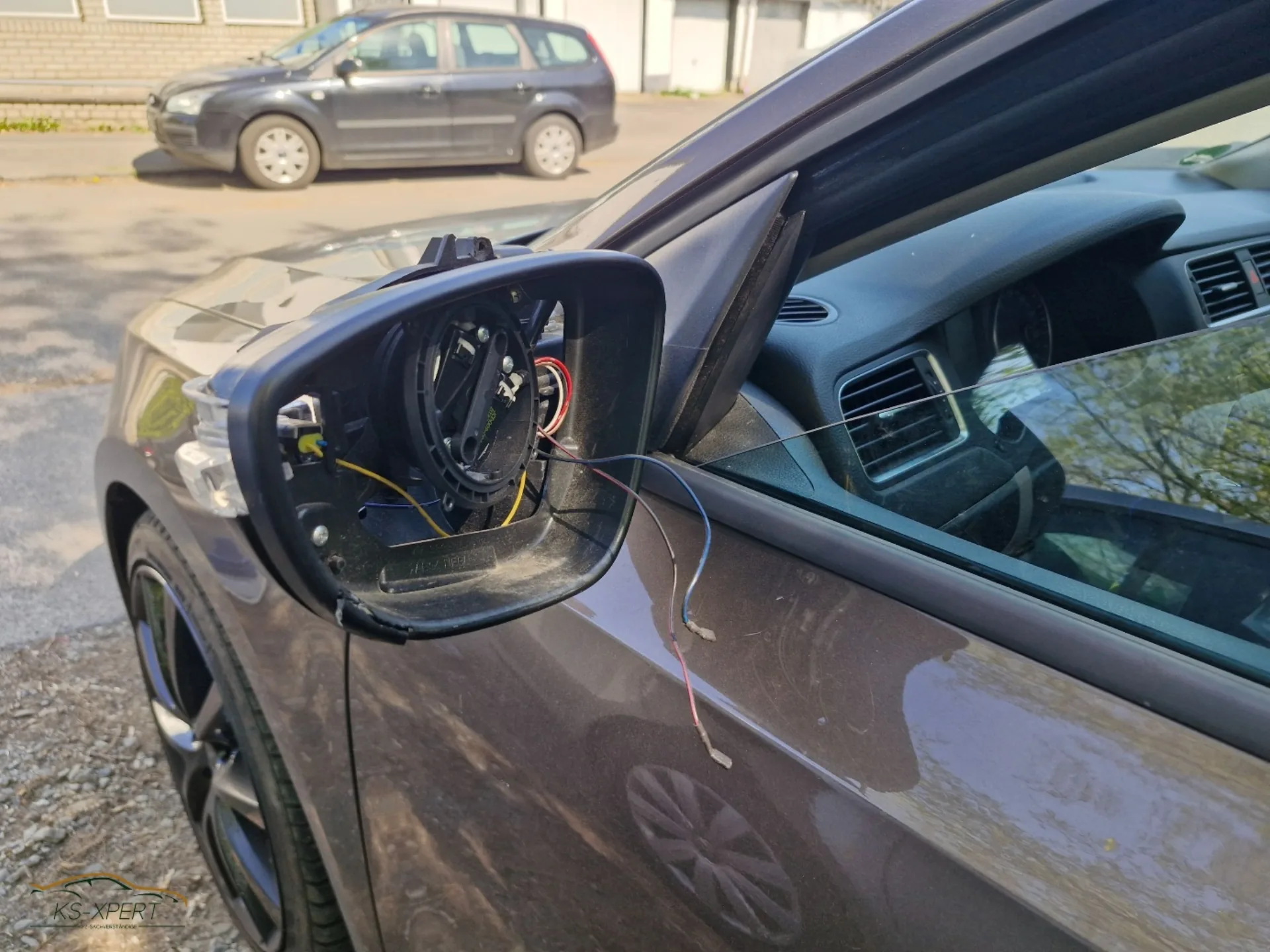Streifschaden VW Jetta Seitenschaden links - KS-XPERT Gutachten